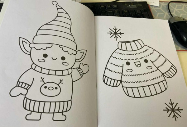 Moja prva božična pobarvanka (z nalepkami)