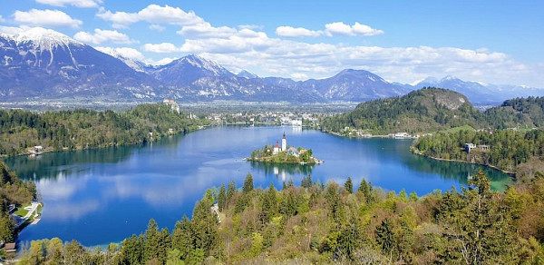 The Slovenia Lakes: Top 101 lakes (SLO in ANG jezik)